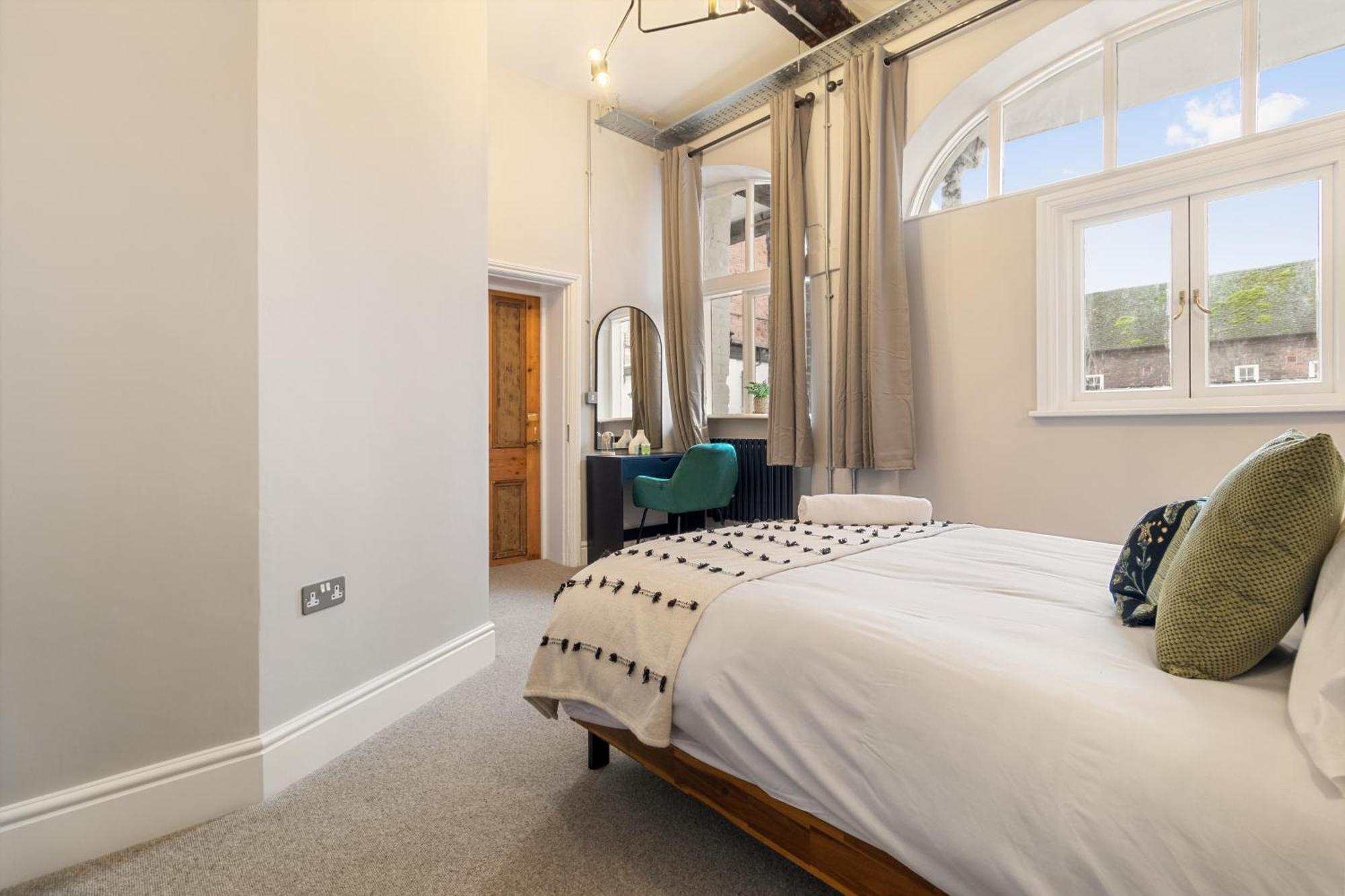 Whiskawaystays - Shaw Mews - Apartment 3 Worcester Bagian luar foto